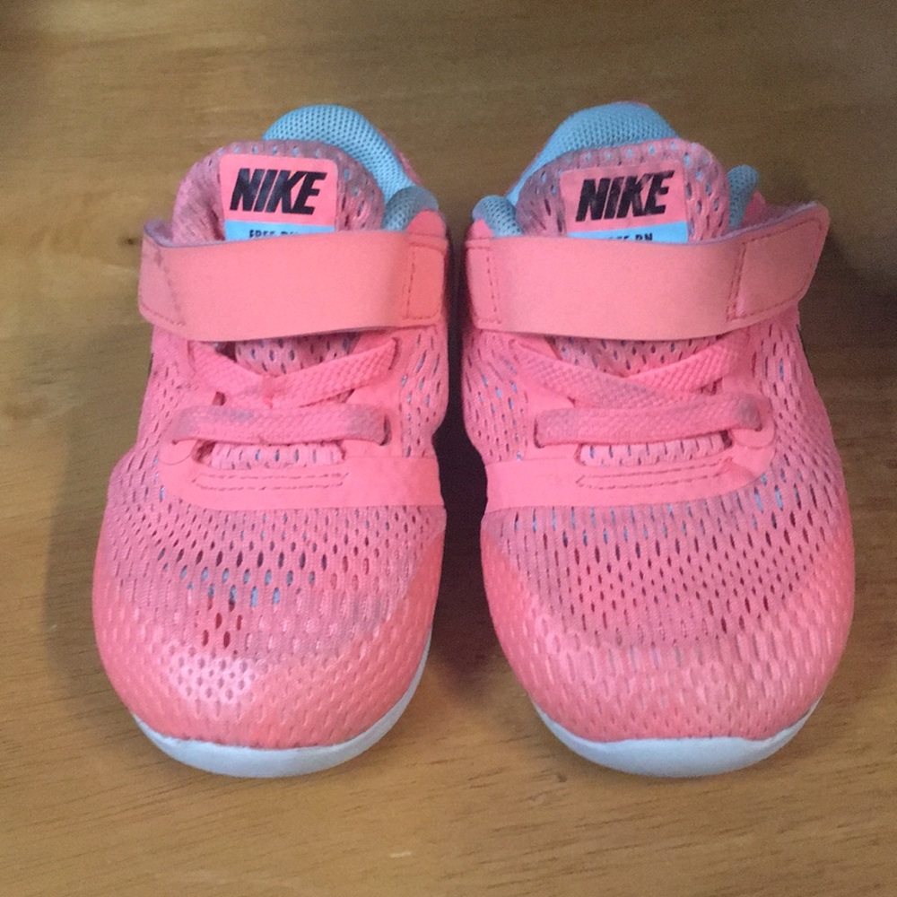 Nike Sneakers (5C)